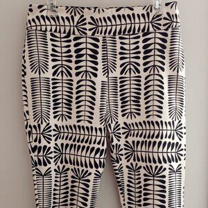 'eric Casual' Cropped pant Size L Stretch Cream/Black EUC